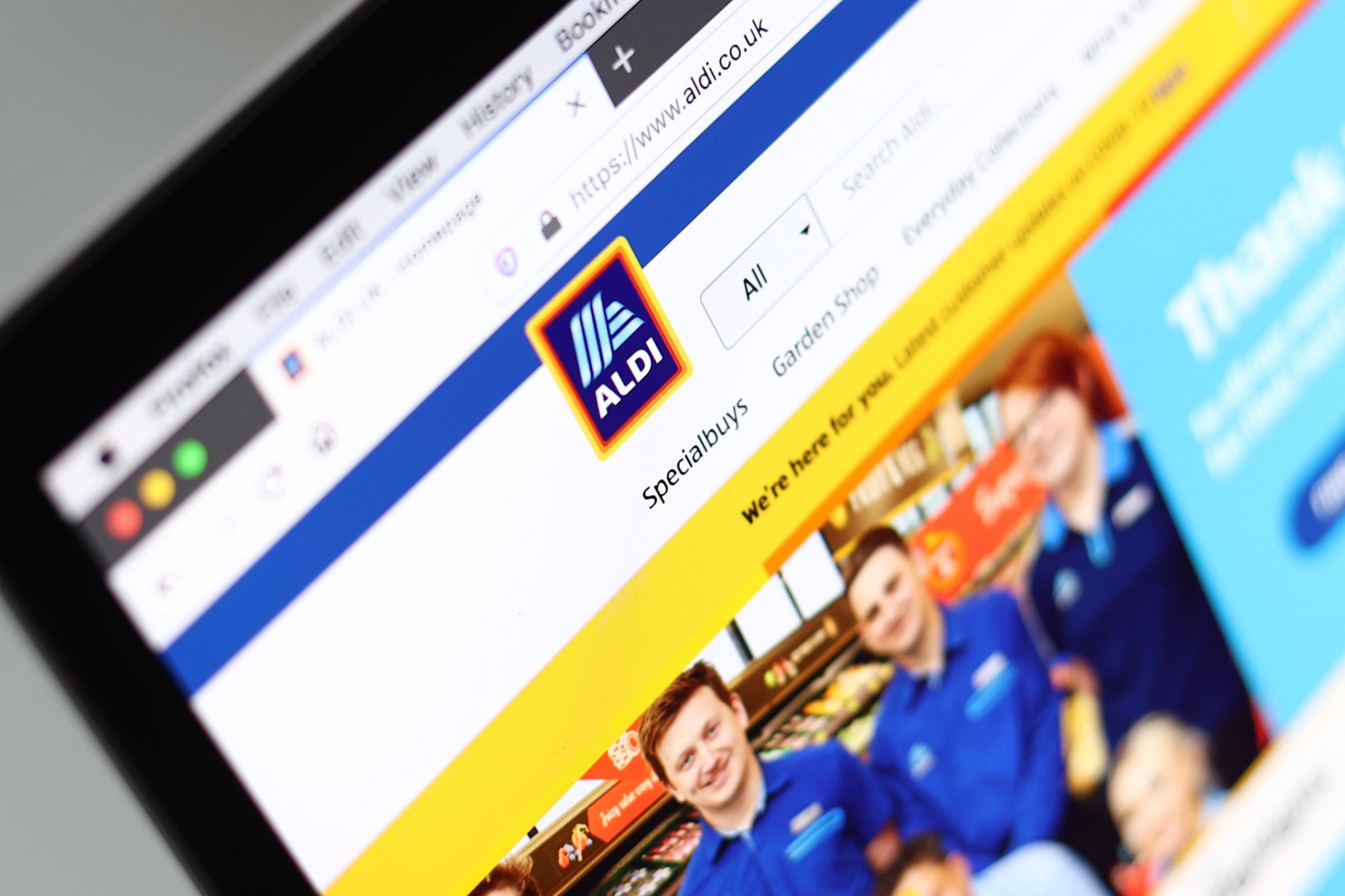 Duck paste instead of duct tape as online grocery shoppers receive substitutes - Vimarsana News