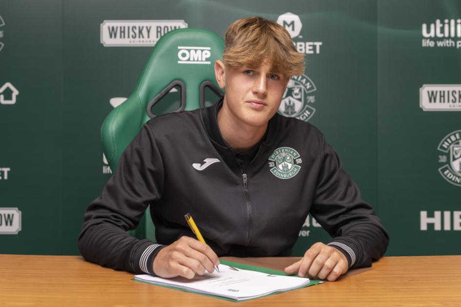 Borders youngster celebrates 17th birthday by signing pro contract with Hibs